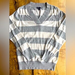 GAP Women’s Striped V-Neck Sweater